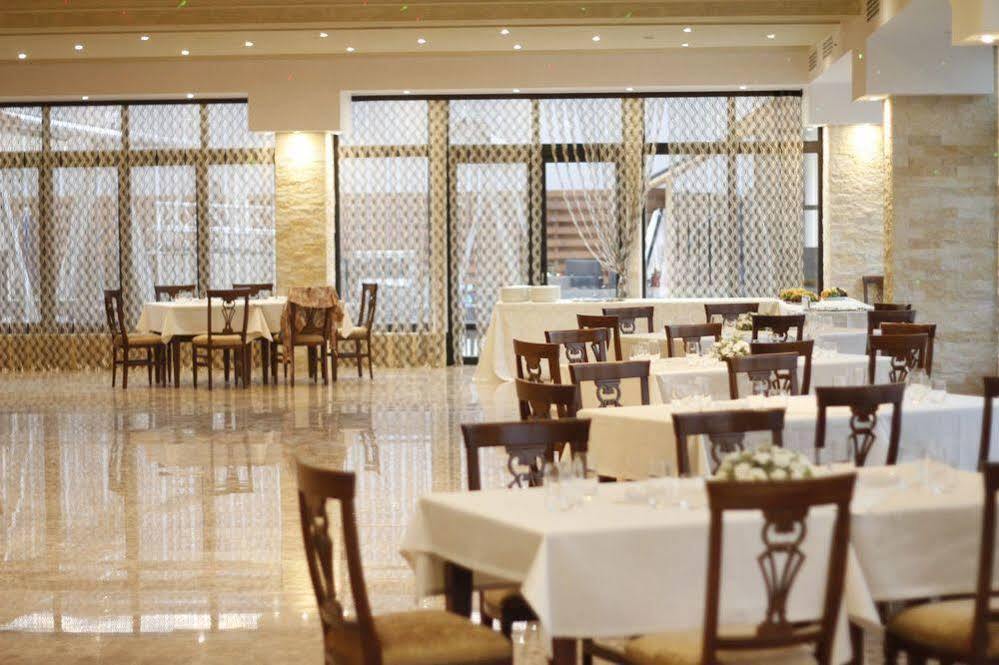 Pik Elegance Hotel Ploiesti Exterior photo